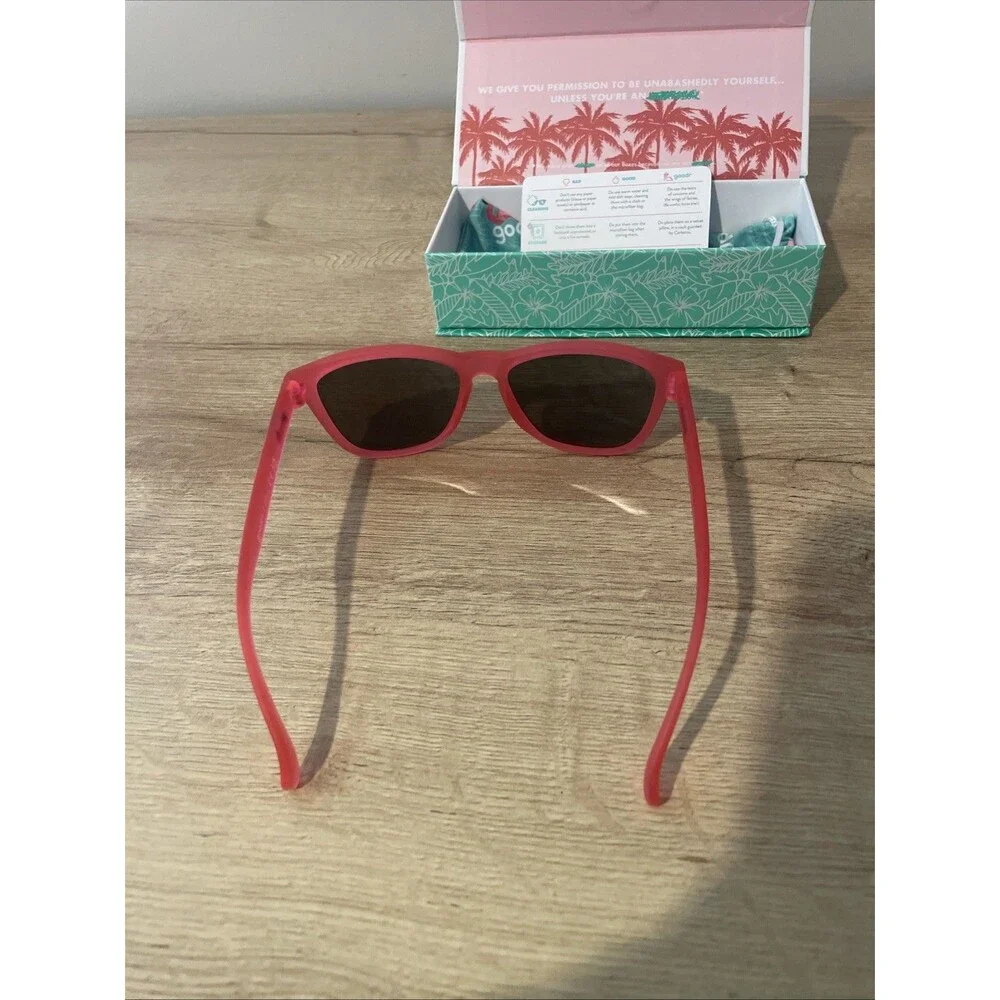 Goodr Sunglasses Flamingos On A Booze Cruise Pink w/ Box And Extra Black Pair